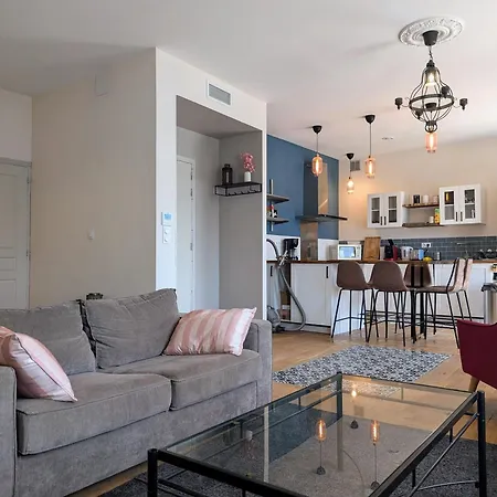Apartment Superbe 80 M2 Avec 2 Chambres, Jusqu'a 6 Voyageurs